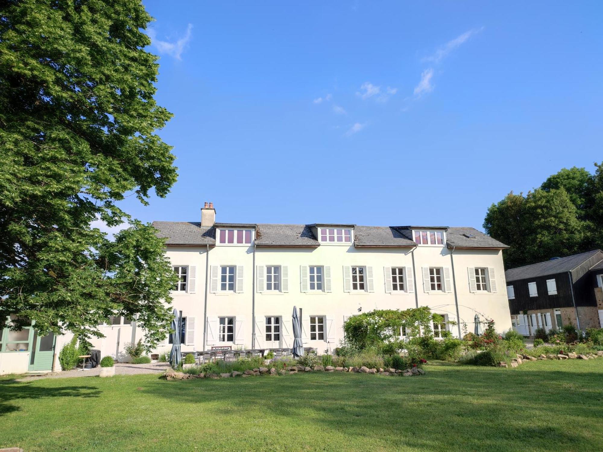 Château du Pommoy Roussillon-en-Morvan Extérieur photo